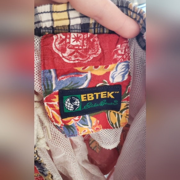 Eddie Bauer | Hawaiian Floral Bohemian Swim Shorts - Picture 3 of 4